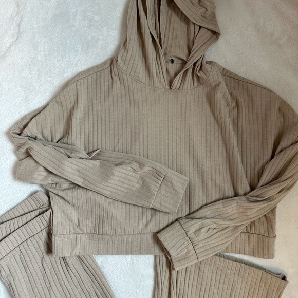 Forever 21 Matching Set - Picture 2 of 5